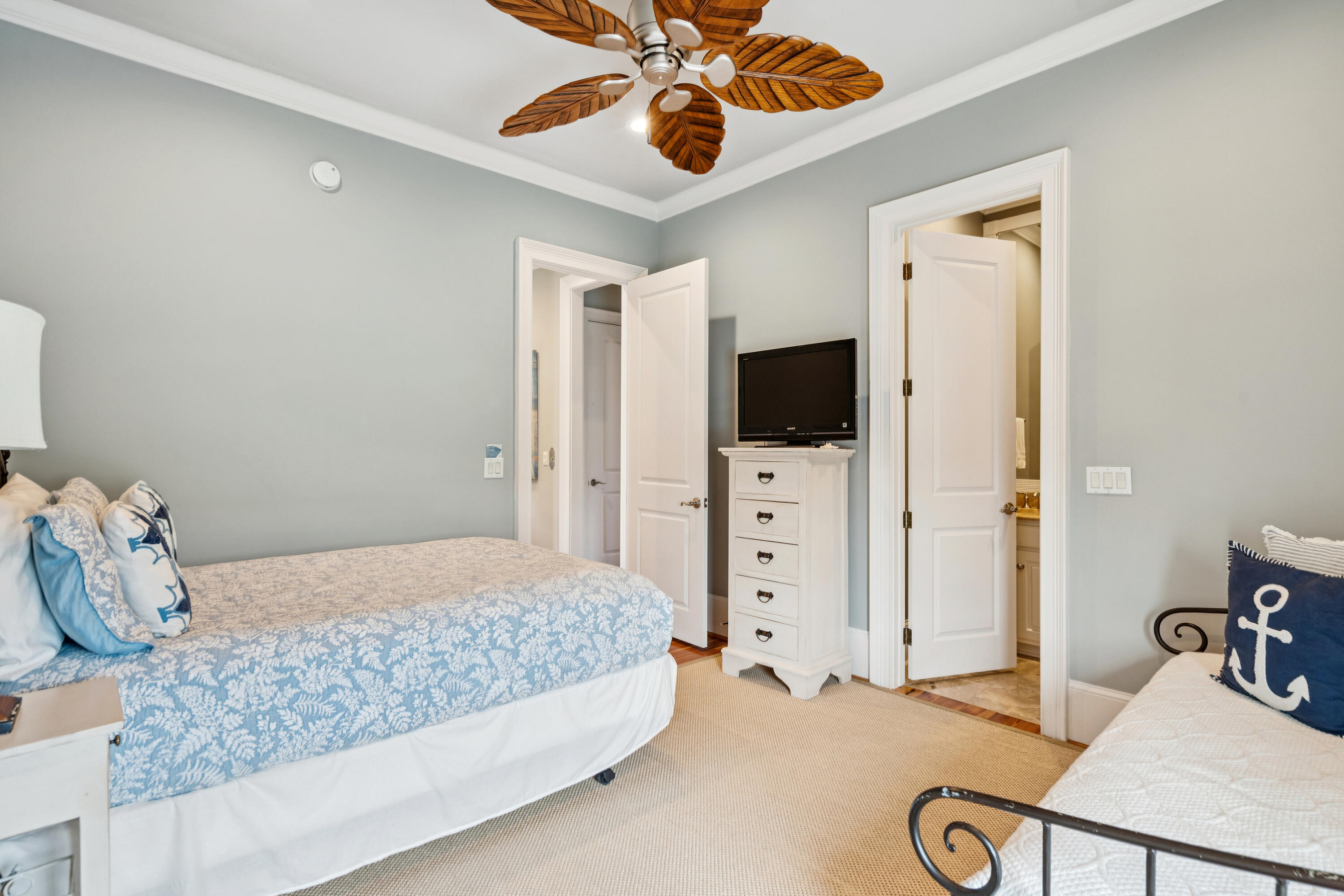 25 Ocean Point Drive Isle of Palms, SC 29451 - Photo 42 of 65 25OceanPointDr-KeenEyeMarketing-033