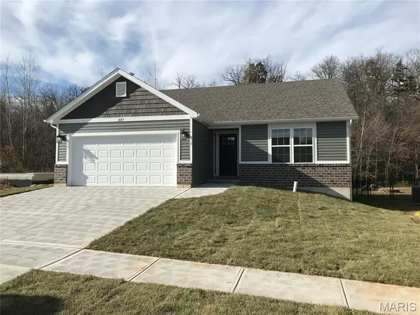 $319,900 | 1649 Flagstaff Drive, Festus, MO 63028