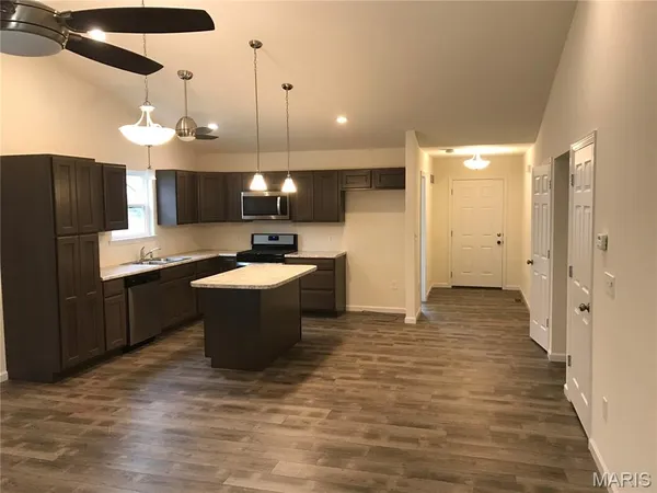 $319,900 | 1649 Flagstaff Drive, Festus, MO 63028