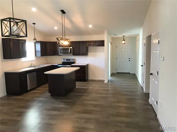 $319,900 | 1649 Flagstaff Drive, Festus, MO 63028