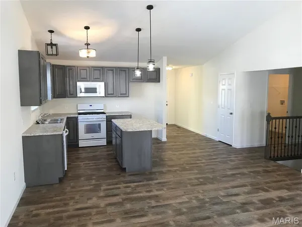 $319,900 | 1649 Flagstaff Drive, Festus, MO 63028