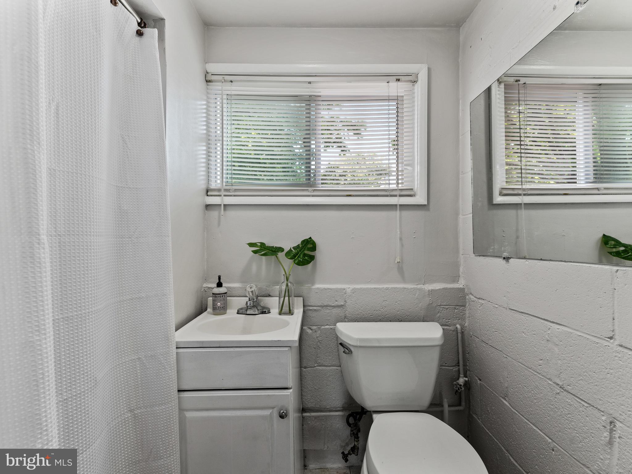 1023 Marksworth Road Baltimore, MD 21228 - Photo 27 of 33 Second Full bath with shower