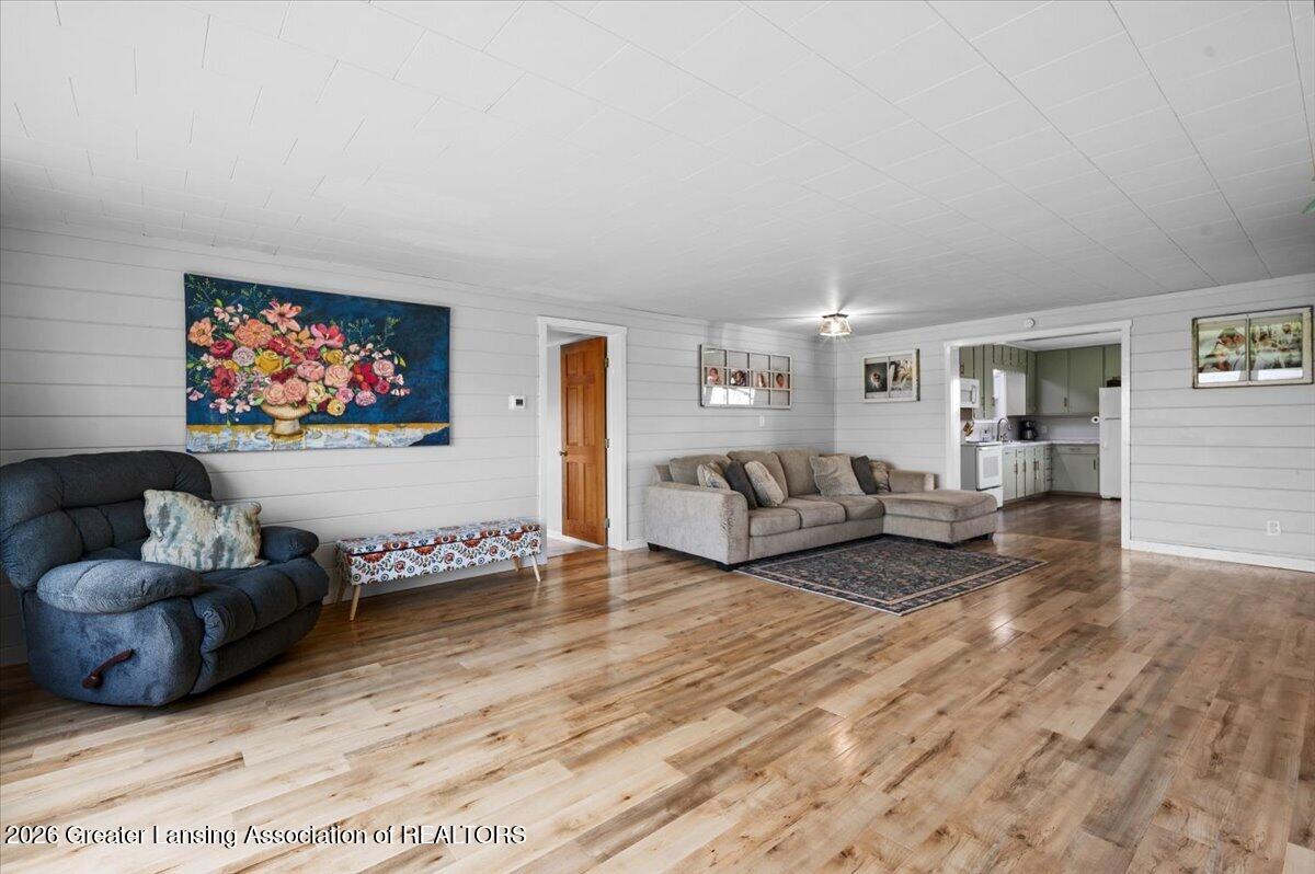 7008 East Maple Rapids Road Elsie, MI 48831 - Photo 21 of 54 47-INTERIOR 18