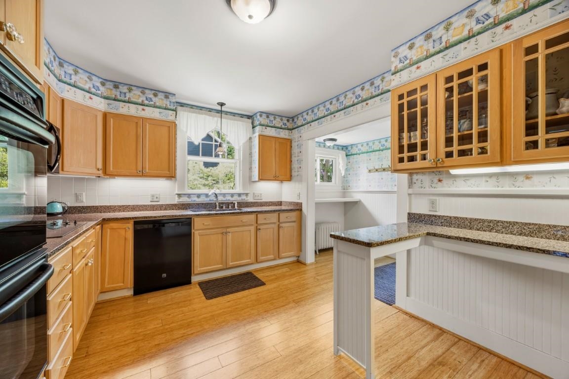 52 Whipple Road Kittery, ME 03904 - Photo 19 of 37