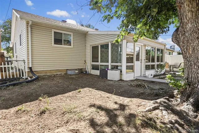 $440,000 | 911 Hanover Street, Aurora, CO 80010