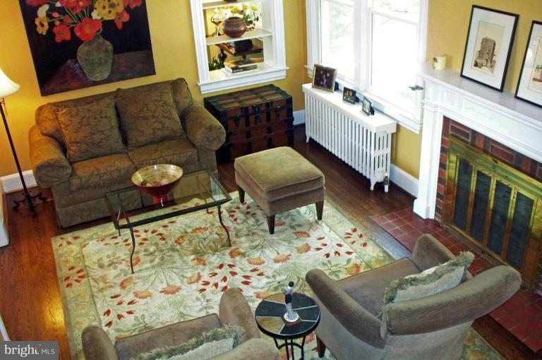 3204 Military Road Northwest Washington, DC 20015 - Photo 4 of 15 Living Room #2