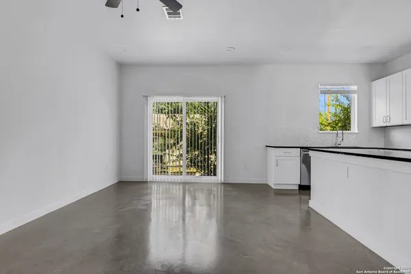 $1,750 | 915 Piedmont Avenue, San Antonio, TX 78210