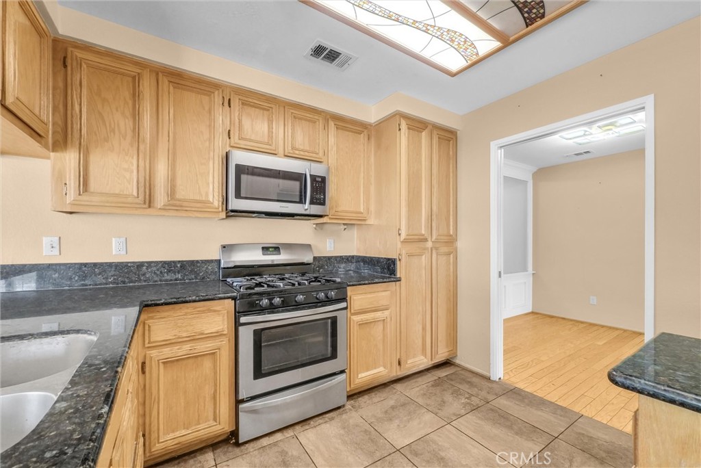 19121 Broken Bow Drive Riverside, CA 92508 - Photo 14 of 35