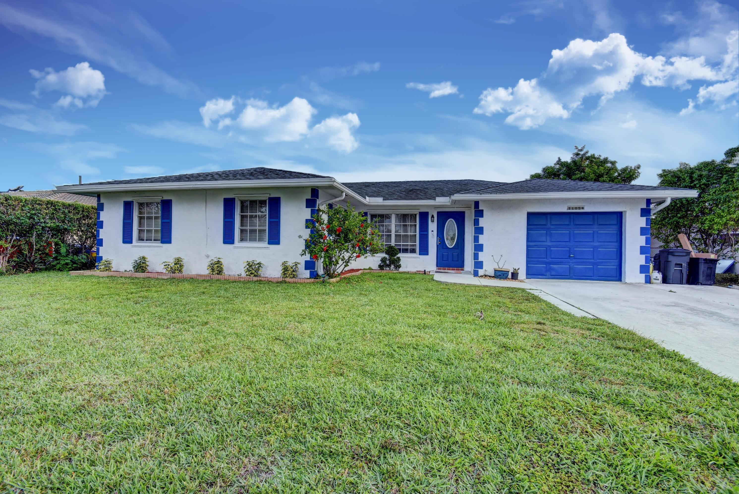 11054 Delta Circle Boca Raton, FL 33428 - Photo 1 of 24 Pool/Waterfront Home