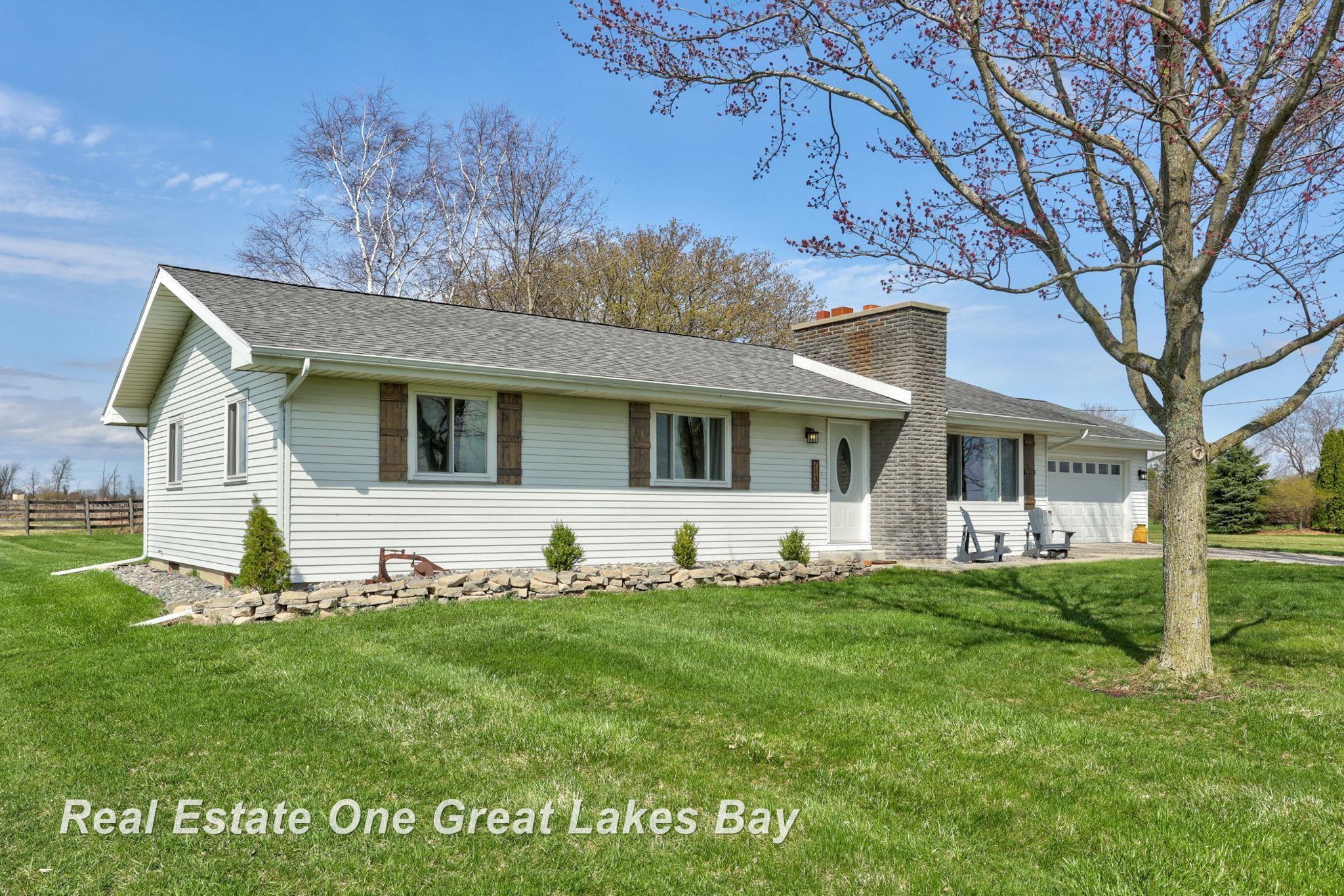7130 Pierce Road Freeland, MI 48623 - Photo 3 of 48 Gallery Image 3