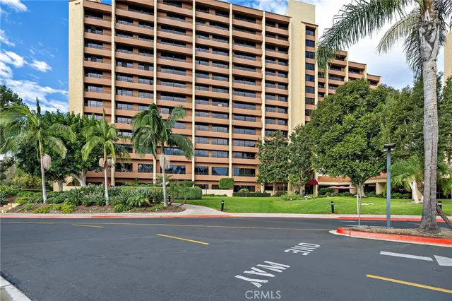 $498,000 | 24055 Paseo Del Lago, Unit 1063, Laguna Woods, CA 92637