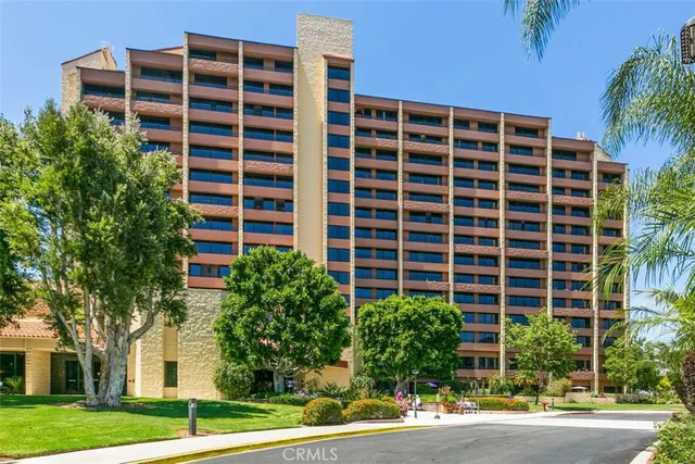 $498,000 | 24055 Paseo Del Lago, Unit 1063, Laguna Woods, CA 92637
