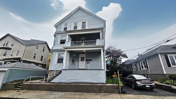 $2,500 | 181 Foster Street, Unit 2, Fall River, MA 02721
