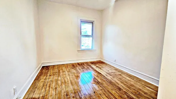 $2,500 | 181 Foster Street, Unit 2, Fall River, MA 02721