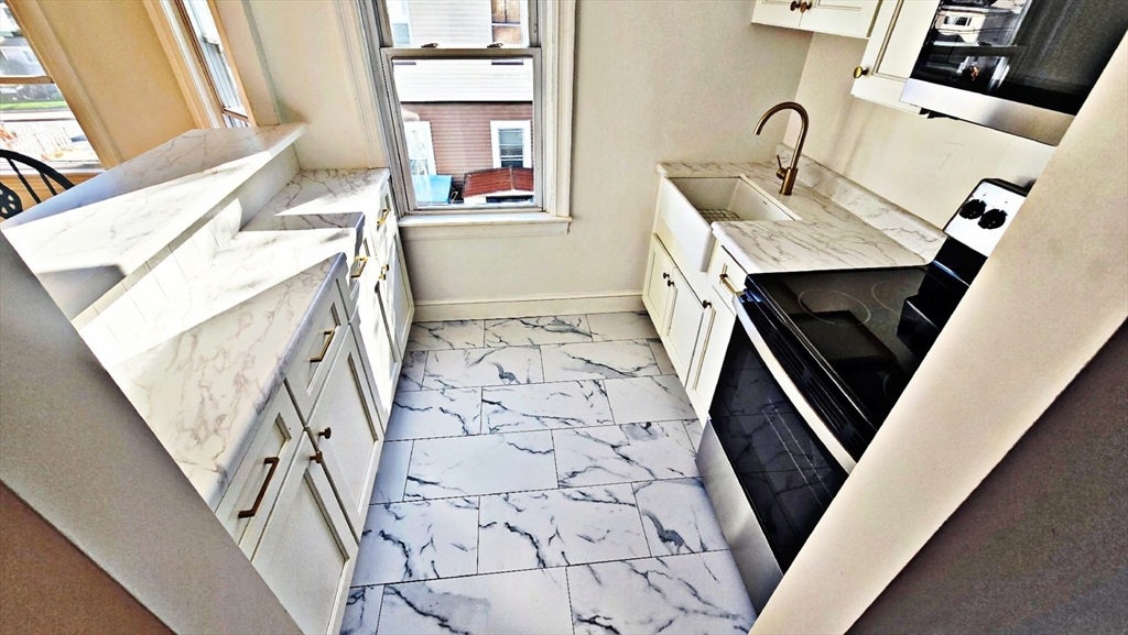 181 Foster Street, Unit 2 Fall River, MA 02721 - Photo 21 of 27