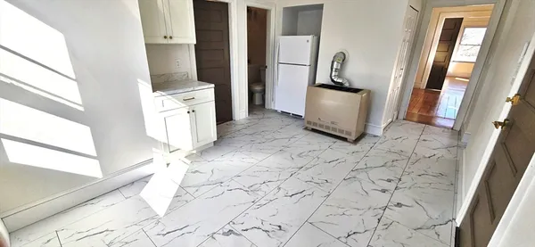 $2,500 | 181 Foster Street, Unit 2, Fall River, MA 02721