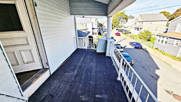 $2,500 | 181 Foster Street, Unit 2, Fall River, MA 02721