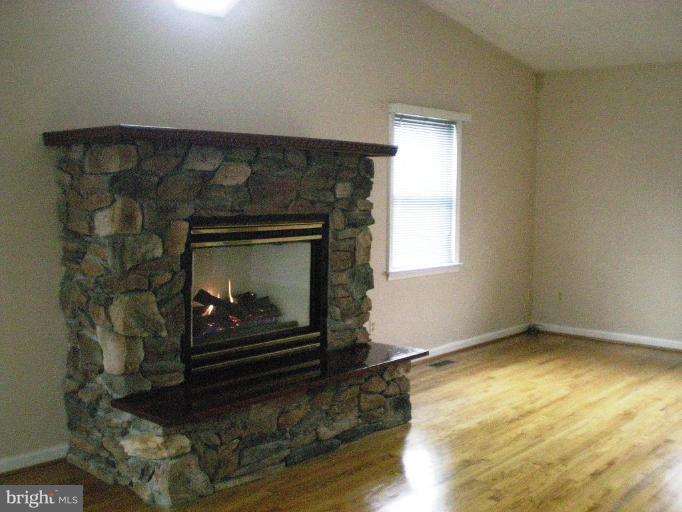 6307 Chesworth Road Catonsville, MD 21228 - Photo 11 of 18 1st level area off kitchen-ideal for entertaining