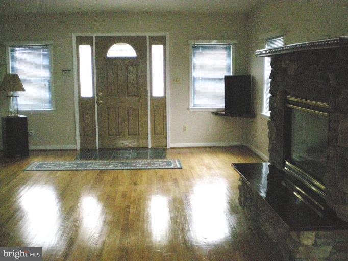 6307 Chesworth Road Catonsville, MD 21228 - Photo 14 of 18 Exposed hardwood flooring