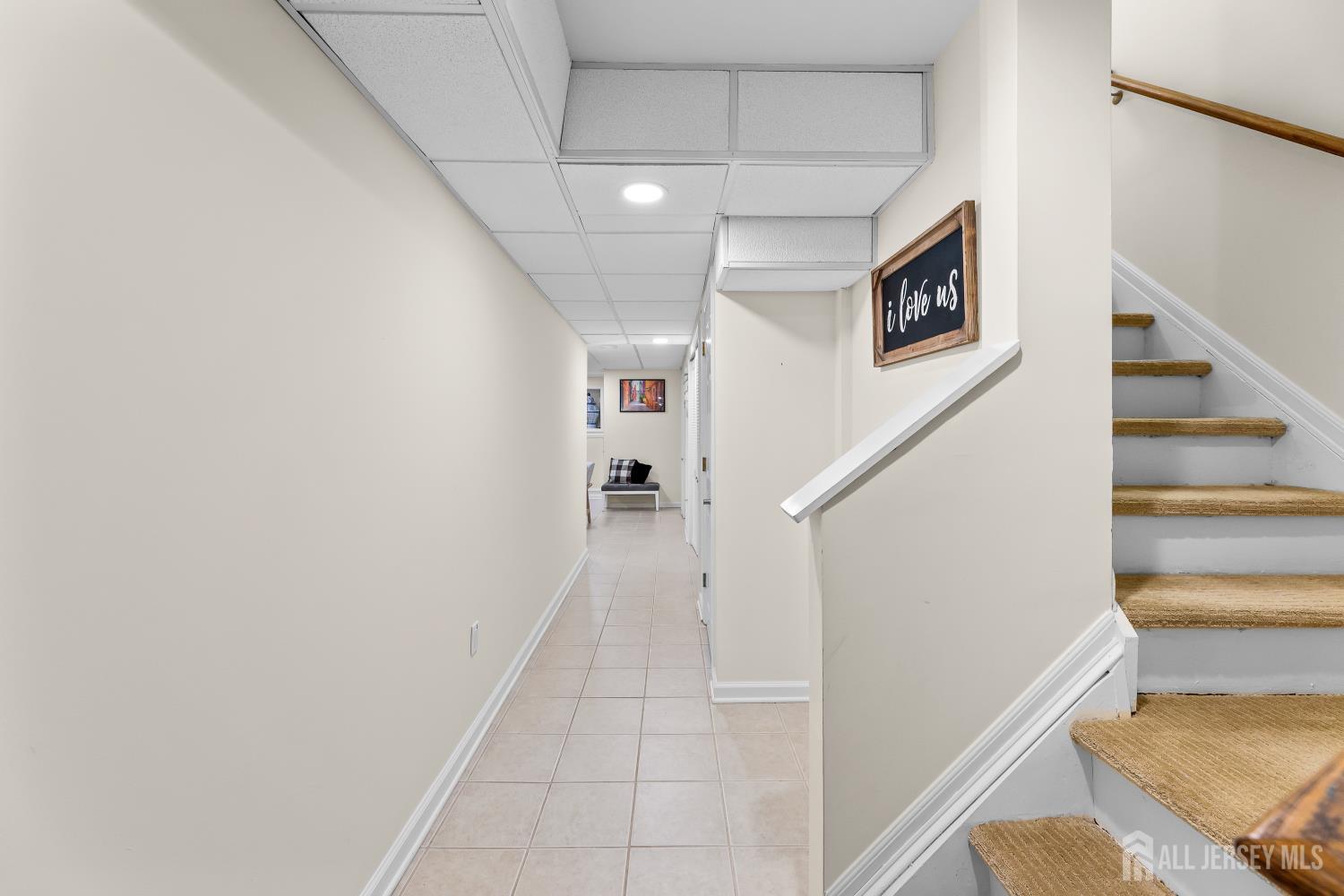 7 Edith Drive Somerset, NJ 08873 - Photo 25 of 49 a view of entryway