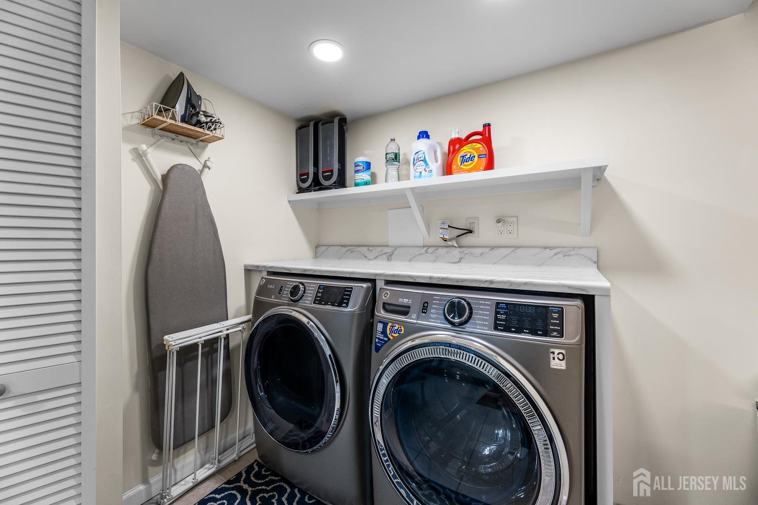 7 Edith Drive Somerset, NJ 08873 - Photo 30 of 49 a utility room with dryer and washer