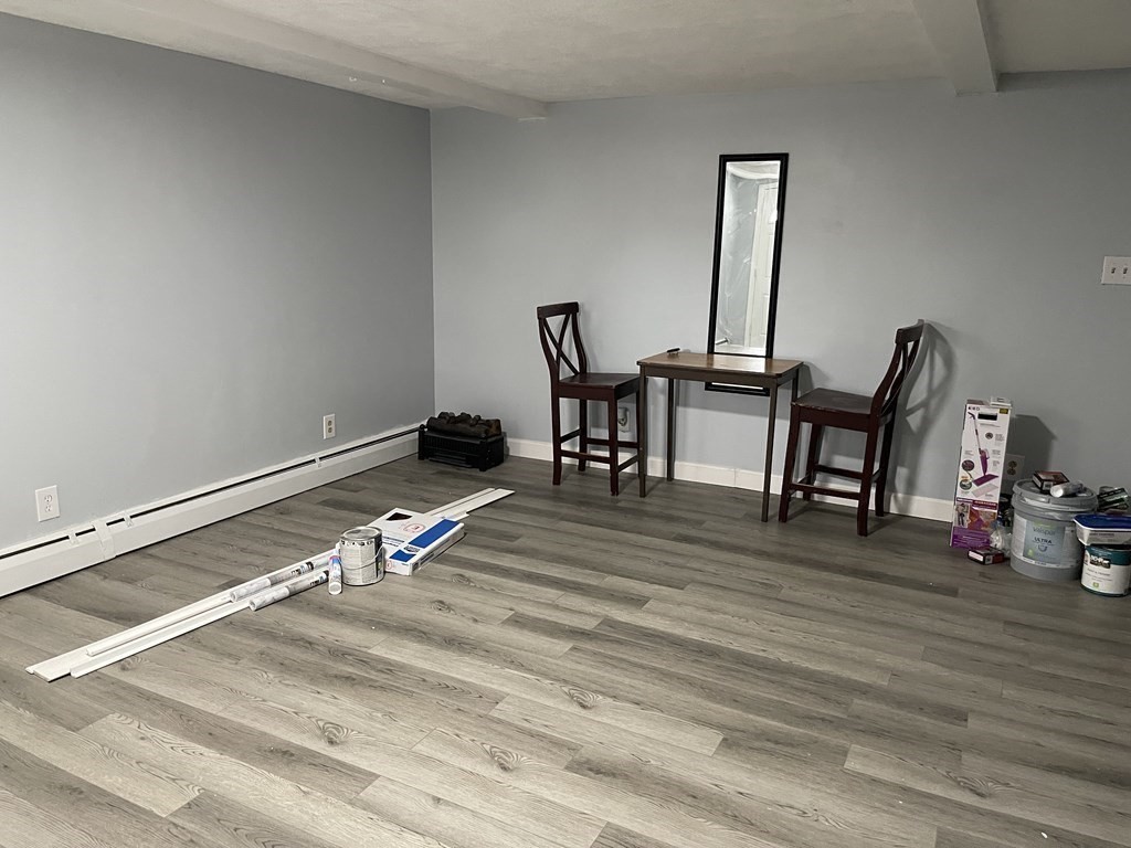 72 Longfellow Road Worcester, MA 01602 - Photo 27 of 36 a living room with furniture