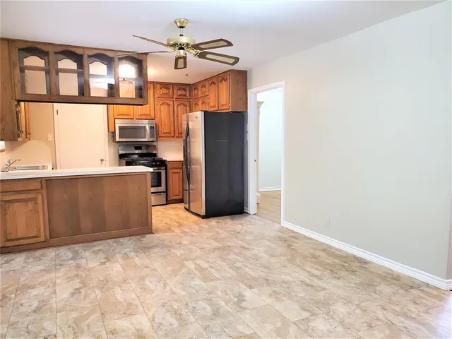 $1,990 | 2115 Glenwood Lane, Denton, TX 76209