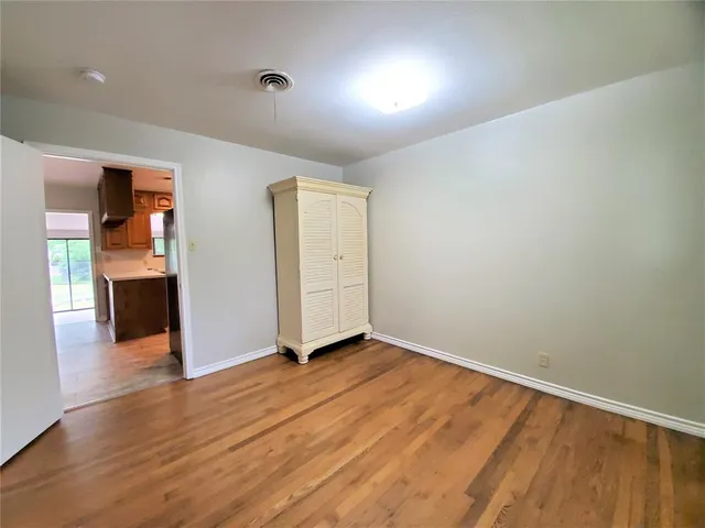 $1,990 | 2115 Glenwood Lane, Denton, TX 76209