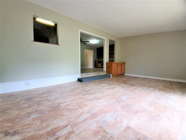 $1,990 | 2115 Glenwood Lane, Denton, TX 76209