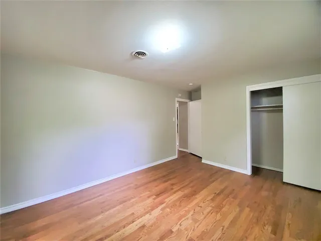 $1,990 | 2115 Glenwood Lane, Denton, TX 76209