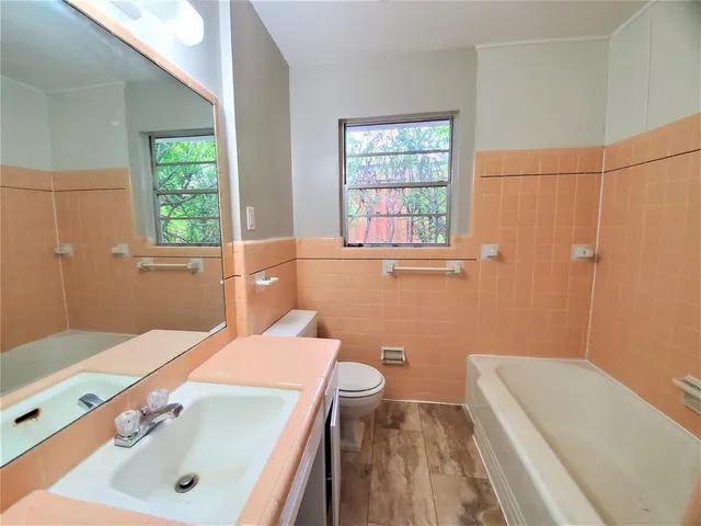 $1,990 | 2115 Glenwood Lane, Denton, TX 76209