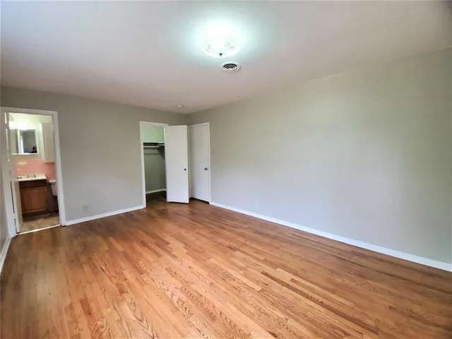 $1,990 | 2115 Glenwood Lane, Denton, TX 76209