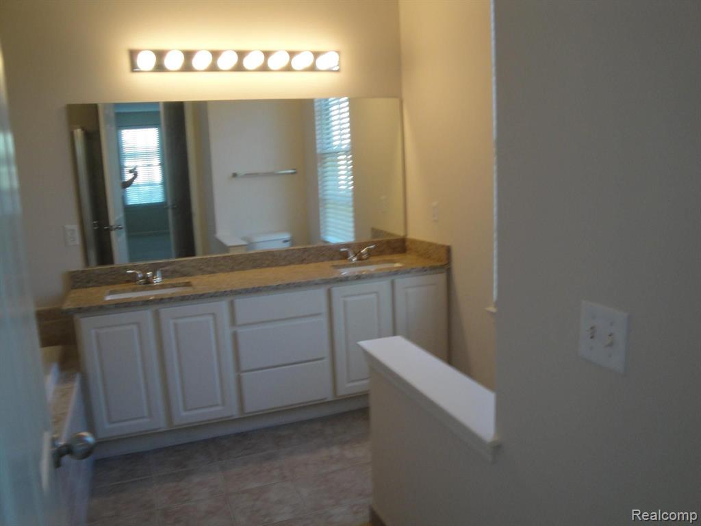 604 Constitution Street, Unit 48 Canton, MI 48188 - Photo 19 of 31