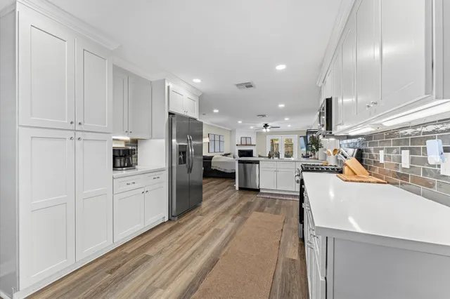 $345,000 | 710 North Kaufman Drive, Deer Park, TX 77536