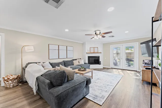 $345,000 | 710 North Kaufman Drive, Deer Park, TX 77536