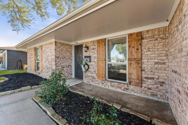 $345,000 | 710 North Kaufman Drive, Deer Park, TX 77536