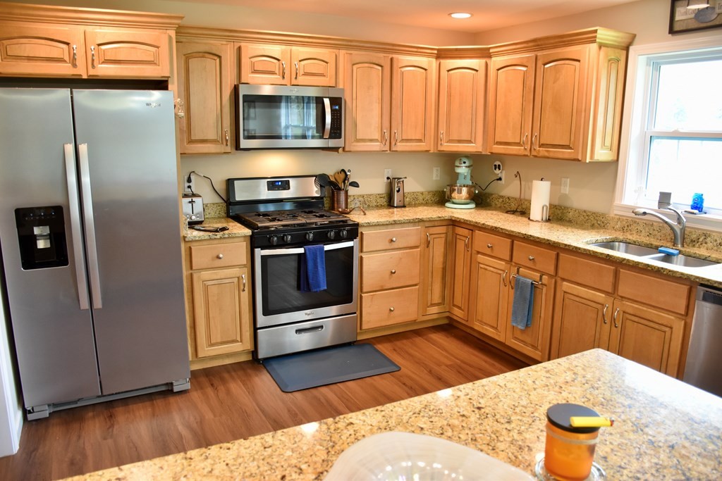 5516 Henry Town Road Sevierville, TN 37876 - Photo 3 of 33 Gallery Image 3
