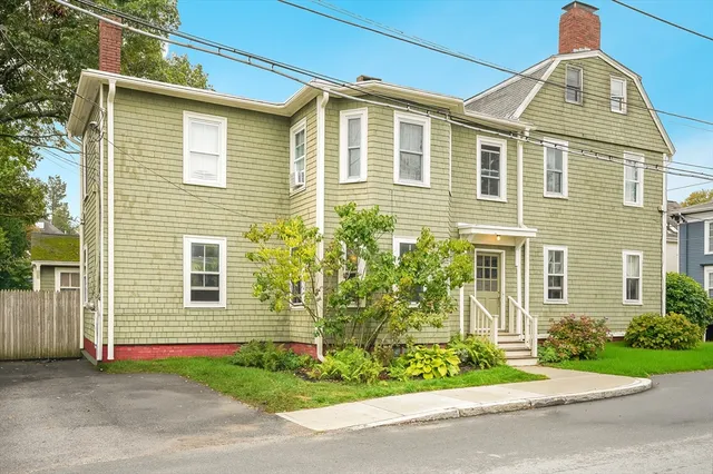 $484,900 | 45 Boardman Street, Unit 1, Newburyport, MA 01950