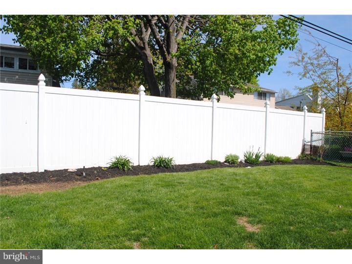 33 Hamlet Road Levittown, PA 19056 - Photo 12 of 15 View