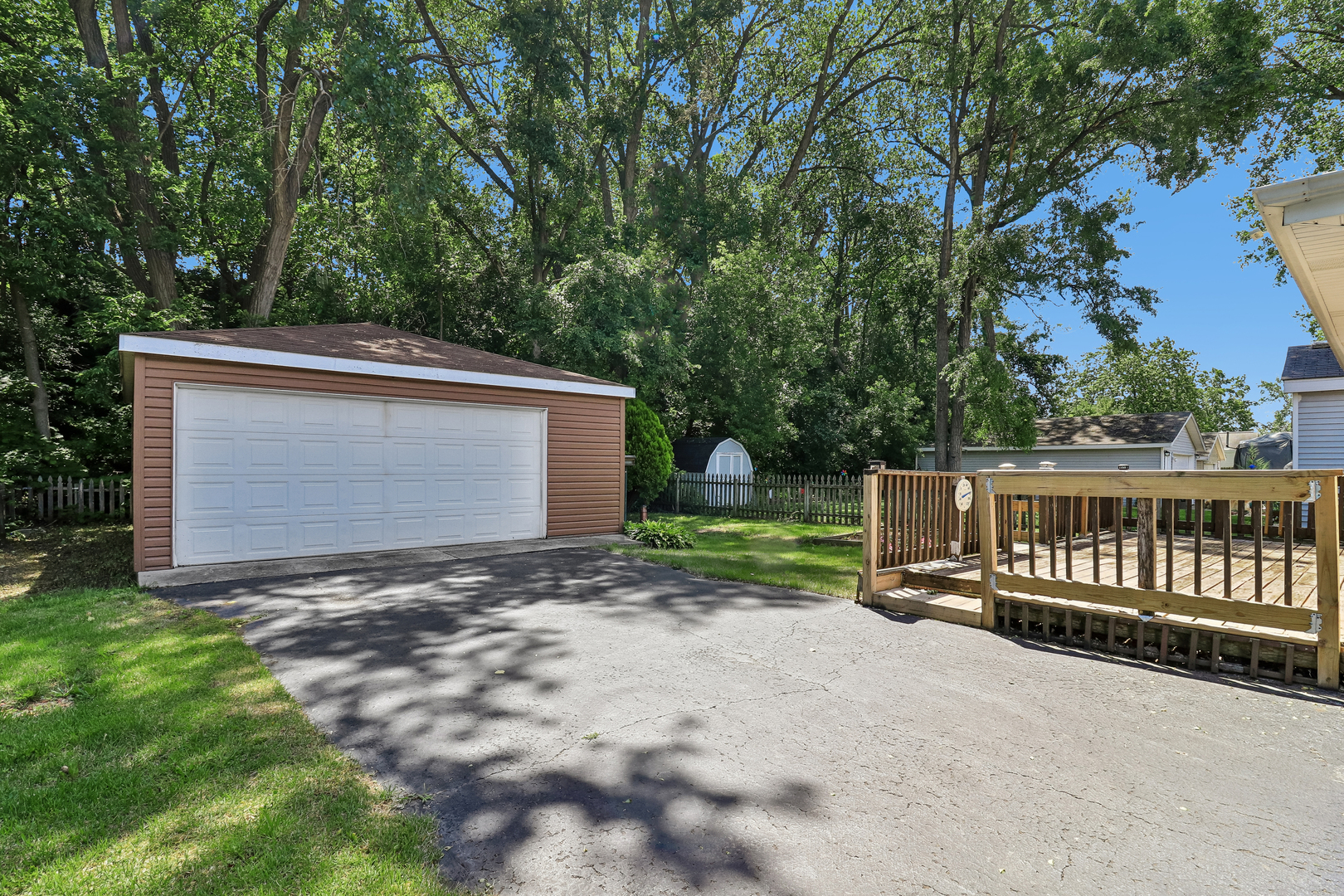 91 Bay Road Fox Lake, IL 60020 - Photo 18 of 26