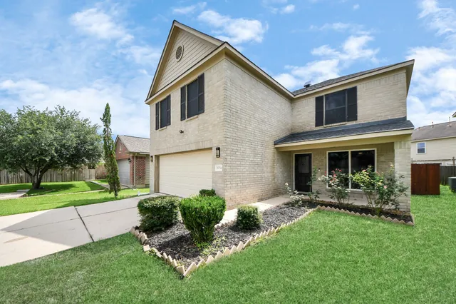 $7,500 | 11754 Green Coral Drive, Houston, TX 77044