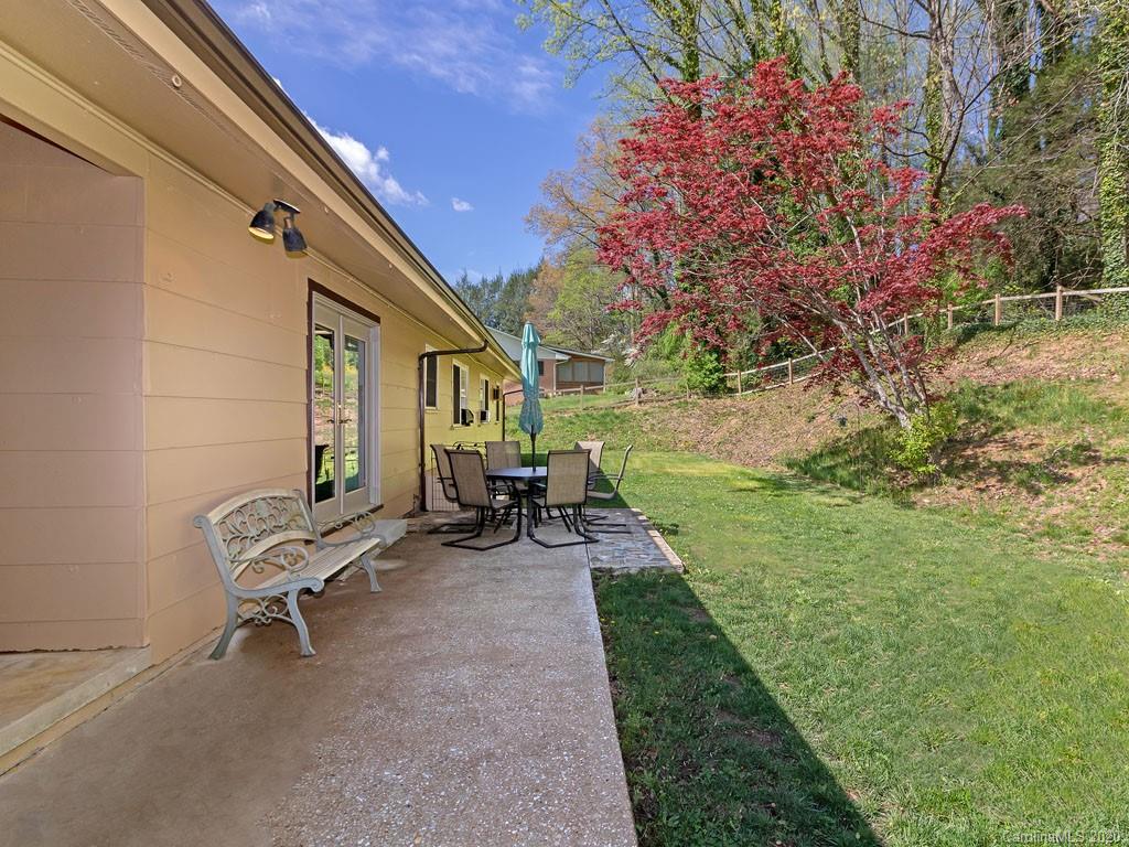 269 Allison Road Brevard, NC 28712 - Photo 18 of 34 Gallery Image 18