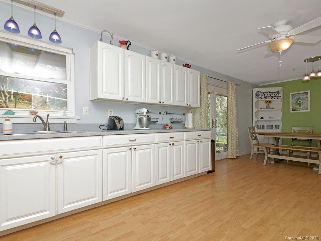 269 Allison Road Brevard, NC 28712 - Photo 19 of 34 Gallery Image 19