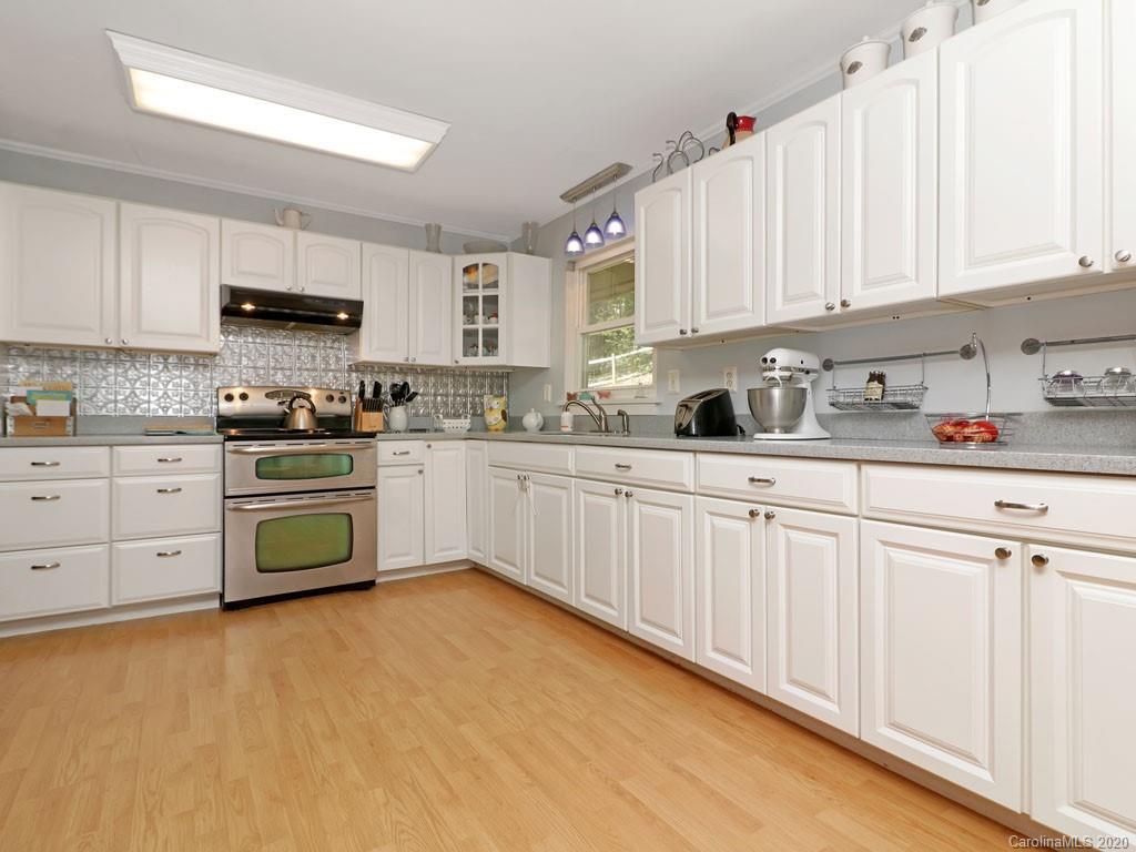 269 Allison Road Brevard, NC 28712 - Photo 21 of 34 Gallery Image 21