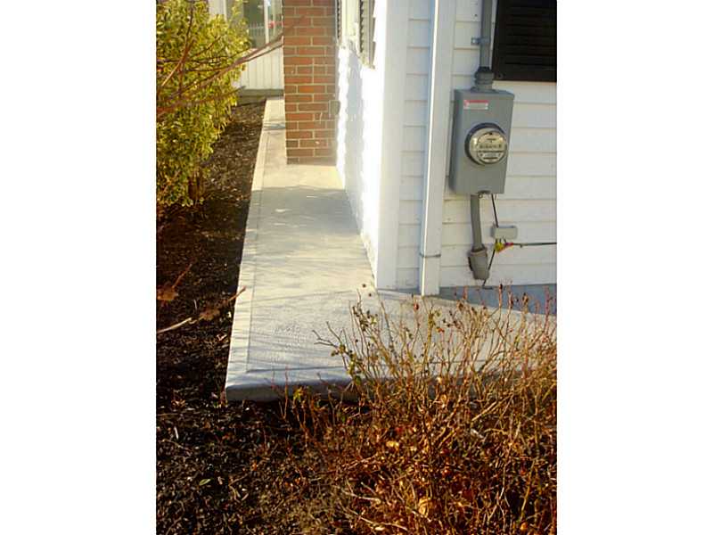 65 Fairfield Road Cranston, RI 02910 - Photo 3 of 20 Exterior Front.