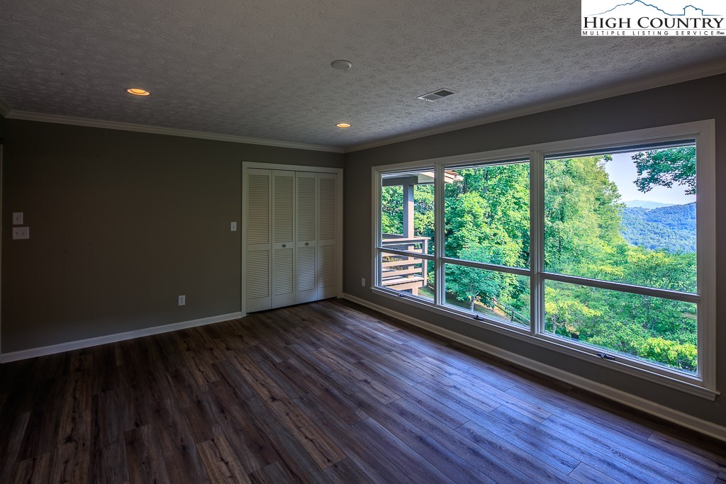 2039 Hickory Boone, NC 28607 - Photo 11 of 38 Gallery Image 11