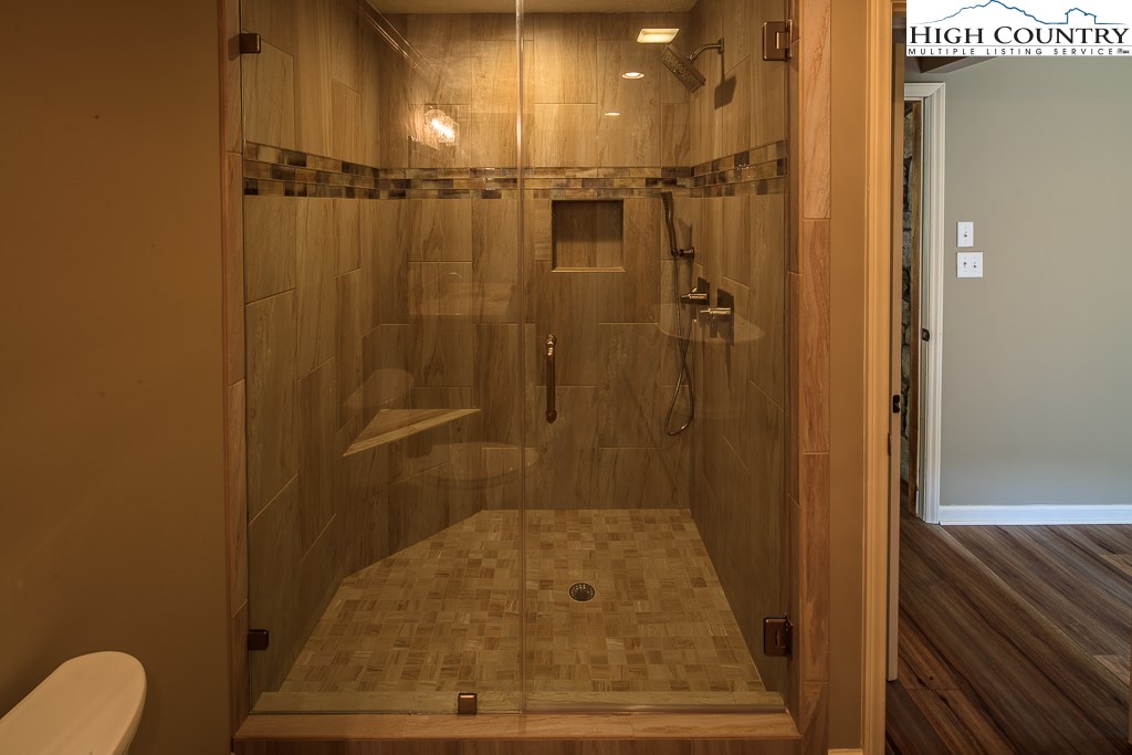 2039 Hickory Boone, NC 28607 - Photo 14 of 38 Gallery Image 14