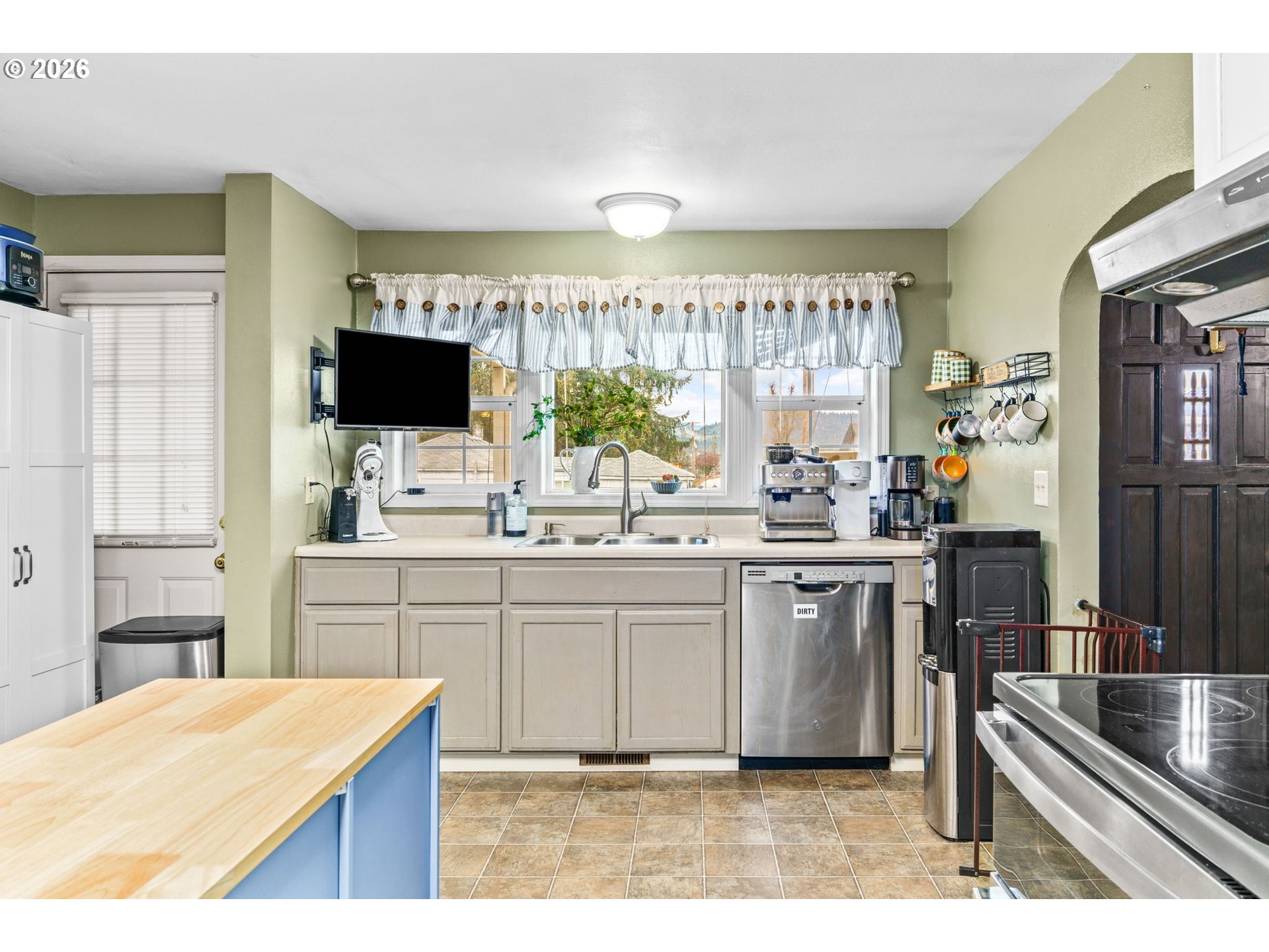 4733 Union Terrace Springfield, OR 97478 - Photo 13 of 23