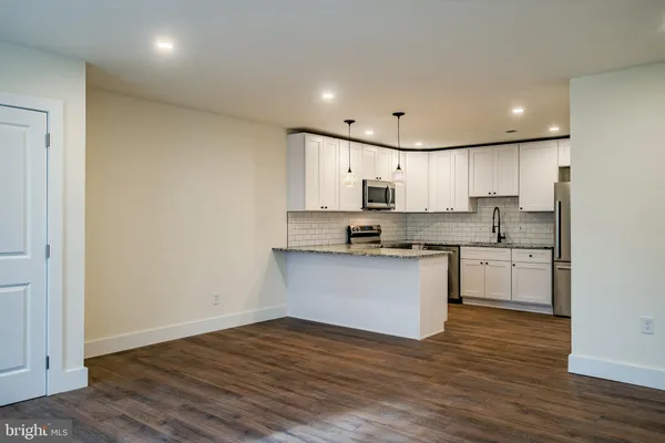 $2,195 | 21 Gay Street, Unit 302, Phoenixville, PA 19460