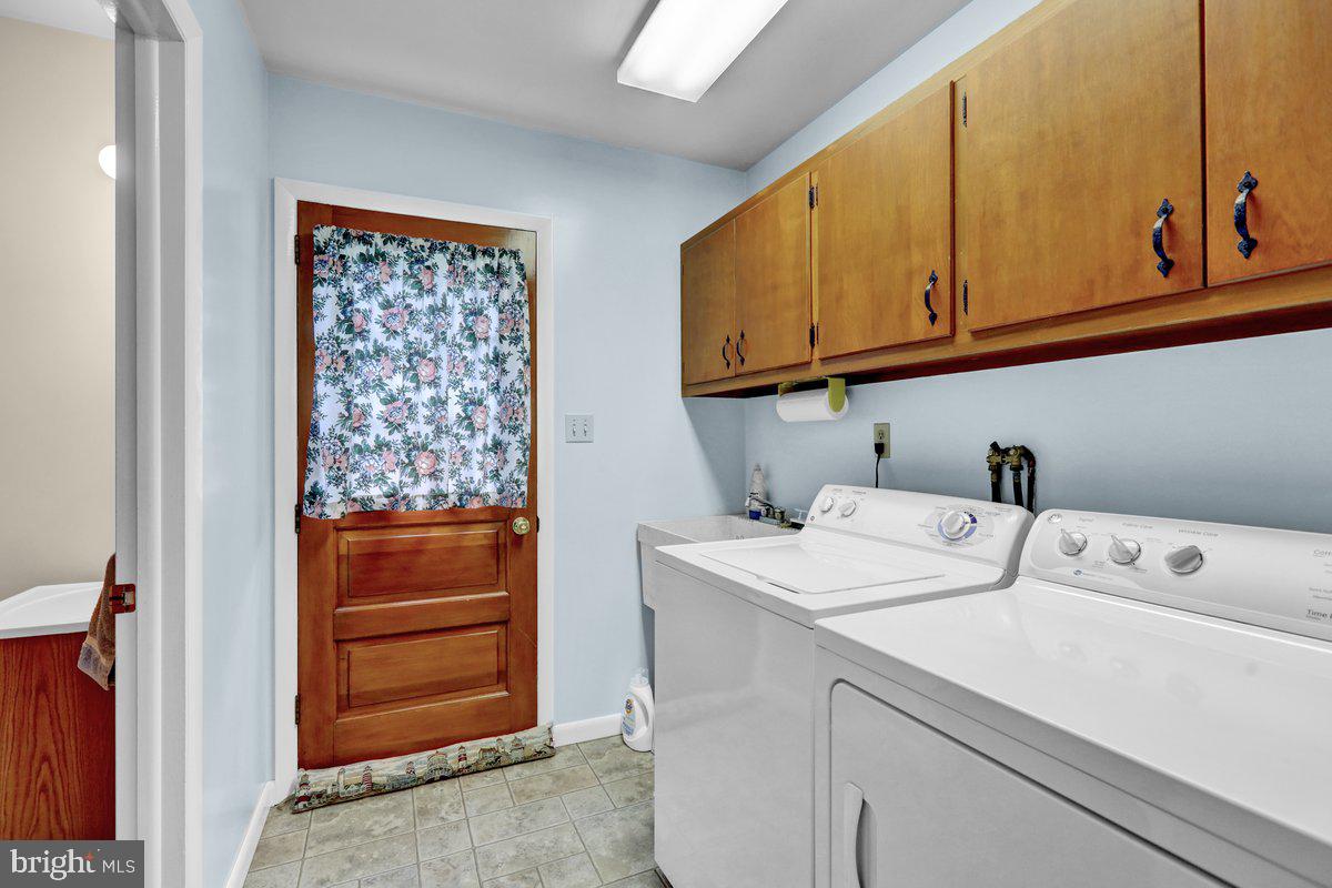 212 North Elm Street Lititz, PA 17543 - Photo 28 of 37